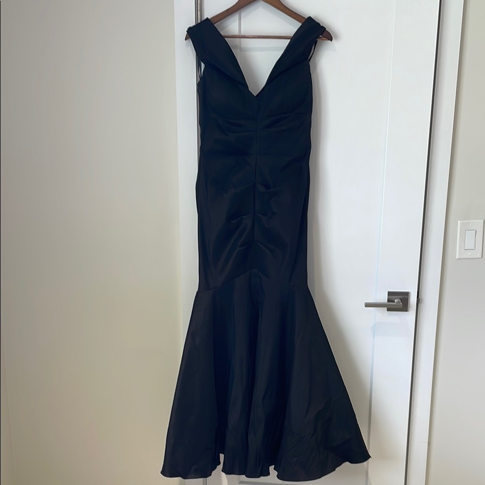 Xscape Black Sleeveless V-Neck Gown